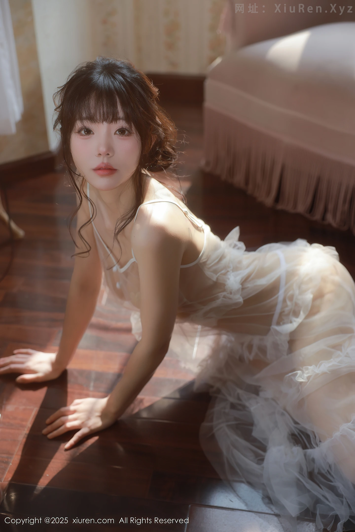 [XiuRen秀人网] VOL.10799 模特佘贝拉Bella性感连衣长裙露白色情趣内衣秀完美身材诱惑写真73P-秀人网官方网站